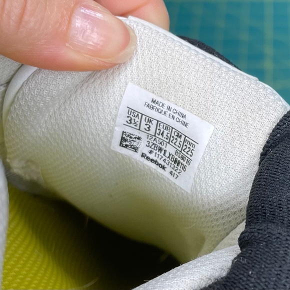 Reebok - White sneakers - Children's size 3.5 - Picture 7 of 7